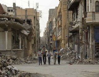 Syrian rebel commander eats heart of a dead soldier